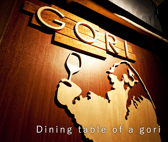 Dining table of a gori